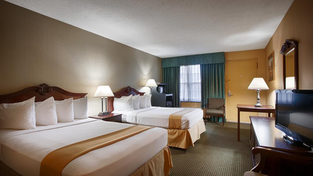 Clarion Inn Falls Church-Arlington Eksteriør billede